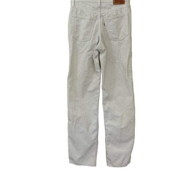 Levi's '94 Baggy Corduroy Jeans, minimalist, Y2K inspired, slouchy, cozy - Picture 2 of 6